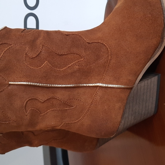 Aldo Cowgirl Bootie US 8.5 - Picture 2 of 9